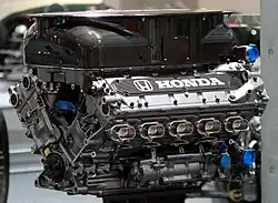 Photo du moteur Honda RA000E de la BAR 002