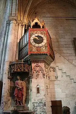 Horloge à carillon, 1323 à 1500, Beauvais.