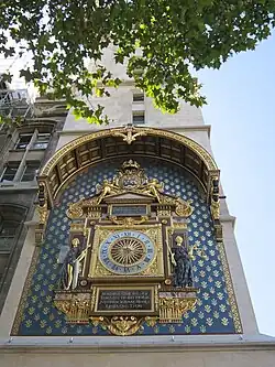 L'horloge de la tour de l'Horloge (XIVe&nbsp;siècle).