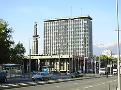 Hôtel de ville et tour Perret depuis le boulevard Jean-Pain