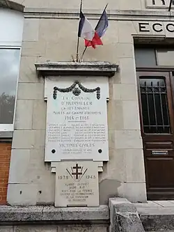 Plaque monument aux morts.