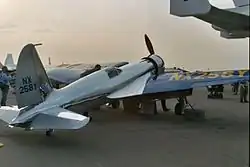 Description de l'image Hughes H-1 Racer Replica Oshkosh 2003.jpg.