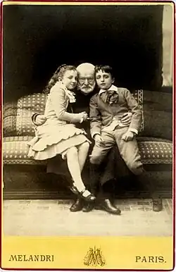 Achille Mélandri, Victor Hugo avec Georges et Jeanne (vers 1881), Guernesey, Hauteville House.