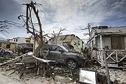 Dégâts à Philipsburg et arrivée du chaland Pelikaan le 8 septembre.