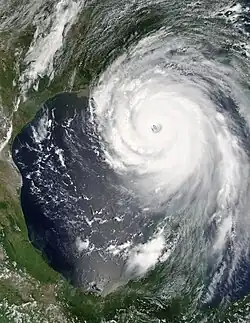 Image satellitaire de Katrina le 28 août 2005 à 1 h UTC (source : NASA).