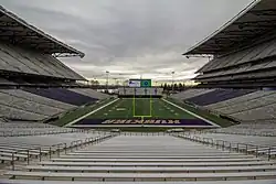 Description de l'image Husky Stadium - March 19, 2016.jpg.