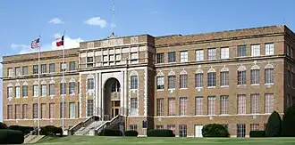 La cour de justice du comté.