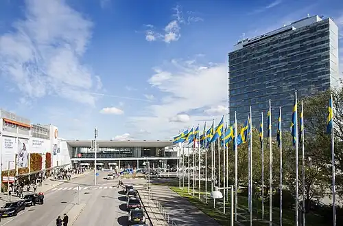Le centre de congrès et l'hôtel.
