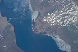 Delta de la Selenga vue de l'espace avec le golfe de Proval juste au-dessus.