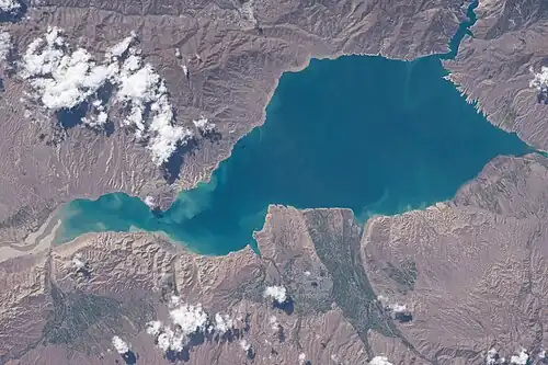 Photo satellite du réservoir de Toktogul.