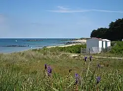 La plage des Sapins (nord-est de l'île).