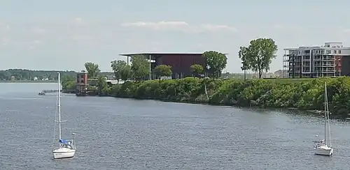 L'amphithéâtre vu du delta du Saint-Maurice.