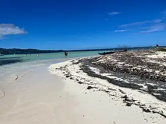 Vue prise sur l'îlet blanc.