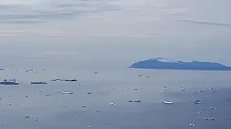 Vue panoramique de l'île depuis la montagne Nunaarssuaq sur la péninsule Ukkusissat