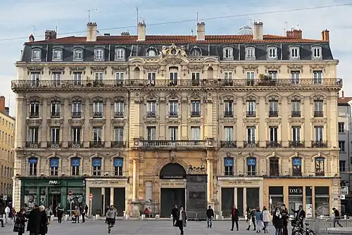 Façade immeuble "galerie des Terreaux" côté Ouest.