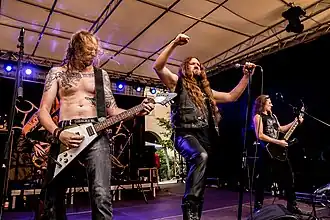 Description de cette image, également commentée ci-après