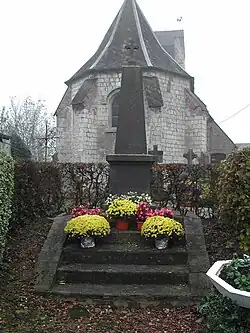 Le monument aux morts.
