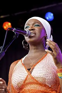 Description de l'image India Arie Mile High Music Festival 2009.jpg.