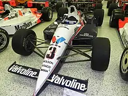 La Galmer&nbsp;(en)-Chevrolet du Galles-Kraco Raciing team victorieuse à l'Indy 500 en 1992 (IMS Hall of Fame Museum);