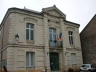 La mairie.