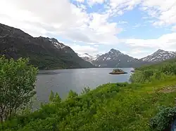 Vue de la partie nord de l'Øksfjorden.