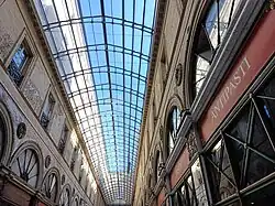 Intérieur (toiture) de la Galerie de Bordeaux