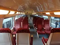 Vue de la salle haute de la remorque.