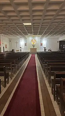 Intérieur de l'église Saint-Albert-le-Grand.