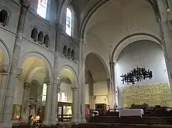 Intérieur de l'église Saint-Vincent-de-Paul.