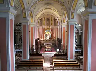L'intérieur de l'église.