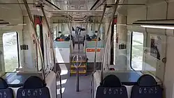 Intérieur de la voiture Ri, avec la plateforme abaissée accessible