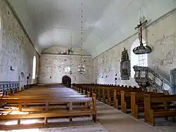 La nef vue de l'autel.