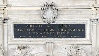 Inscription du fronton