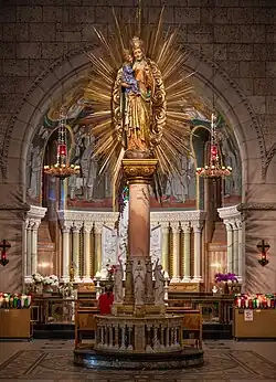 La statue miraculeuse.