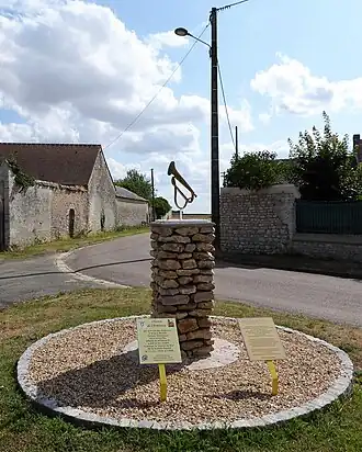 Hommage de la commune d'Intréville à l'enfant du village.
