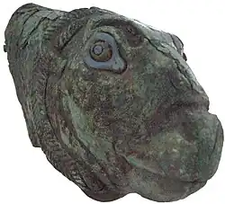 Coupe à boire en cuivre de forme animale, Hasanlu, Ier&nbsp;millénaire&nbsp;av. J.-C., Musée national d'Iran