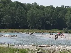 Isar, pierres encastrées