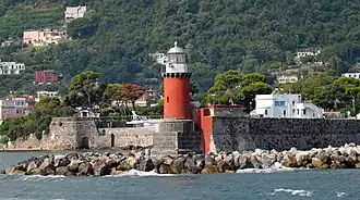 Phare et panorama d'Ischia.