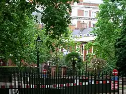 Ambassade à Londres.