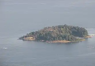 Itäinen Pihlajasaari.