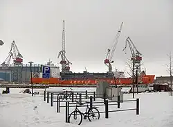 Jätkäsaari et les installations portuaires.