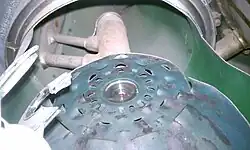 Vue en coupe d'un dôme d'une des chambres de combustion du J35.