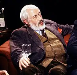 Description de l'image J. P. Donleavy appearing on "After Dark", 16 March 1991.jpg.