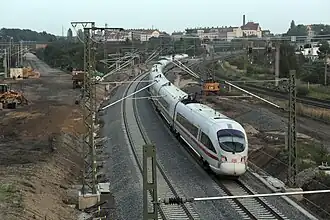 ICE empruntant la ligne en 2014 aux abords de Leipzig.