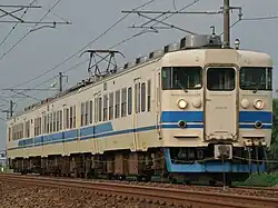 Série 413 Livrée Hokuriku