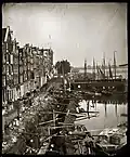 Vue des travaux sur le mur de quai du canal du Waalseilandsgracht à Amsterdam, 1863.