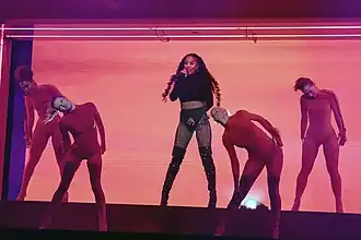 Jacqline interprétant Effortless.