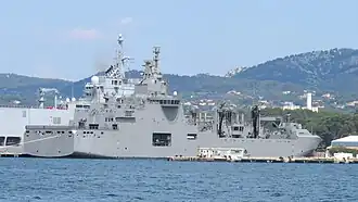 illustration de Bâtiment ravitailleur de forces