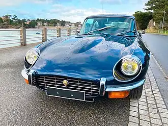 La Série 3 a une calandre «&nbsp;grillagée&nbsp;» plus large que les précédentes Séries …