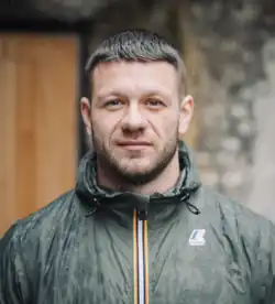 Description de l'image Jake Hanrahan 2023.png.